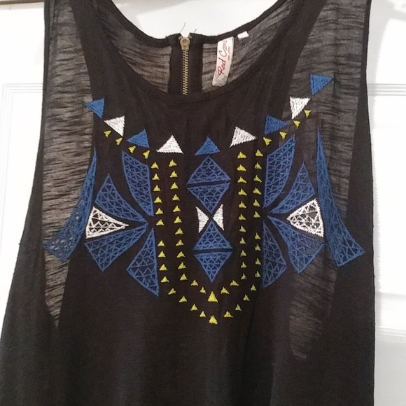 Tank top - Picture 2 of 4